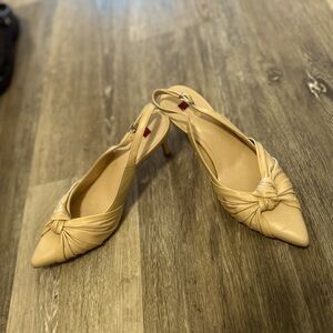heel sandals